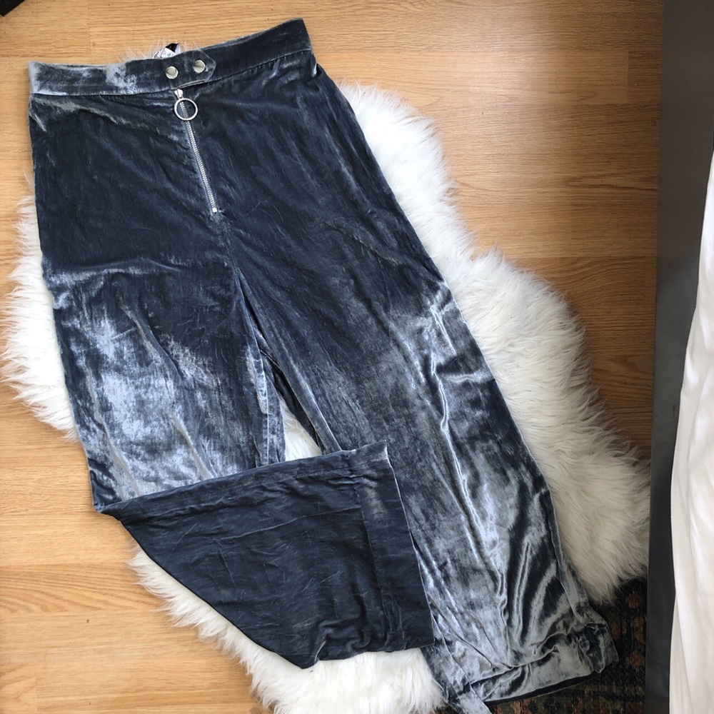 🦋 High Waisted Silver Blue Velvet Culottes 🦋
